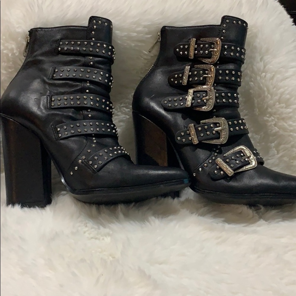 Steve Madden Comet Boots